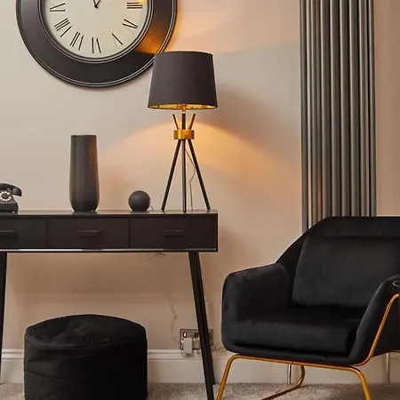 The Swan - Free Parking Apartment