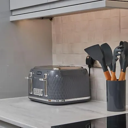 The Swan - Free Parking 아파트 *