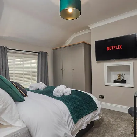 Апартаменты The Swan - Free Parking