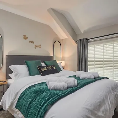 The Swan - Free Parking *